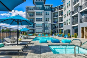Designer Apt w Jacuzzi Walk To Casino & iMax